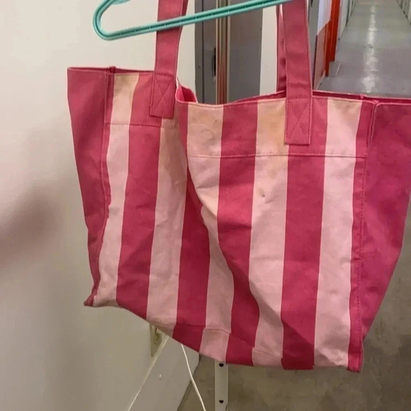 Victoria secret reversible tote bag - Picture 2 of 6